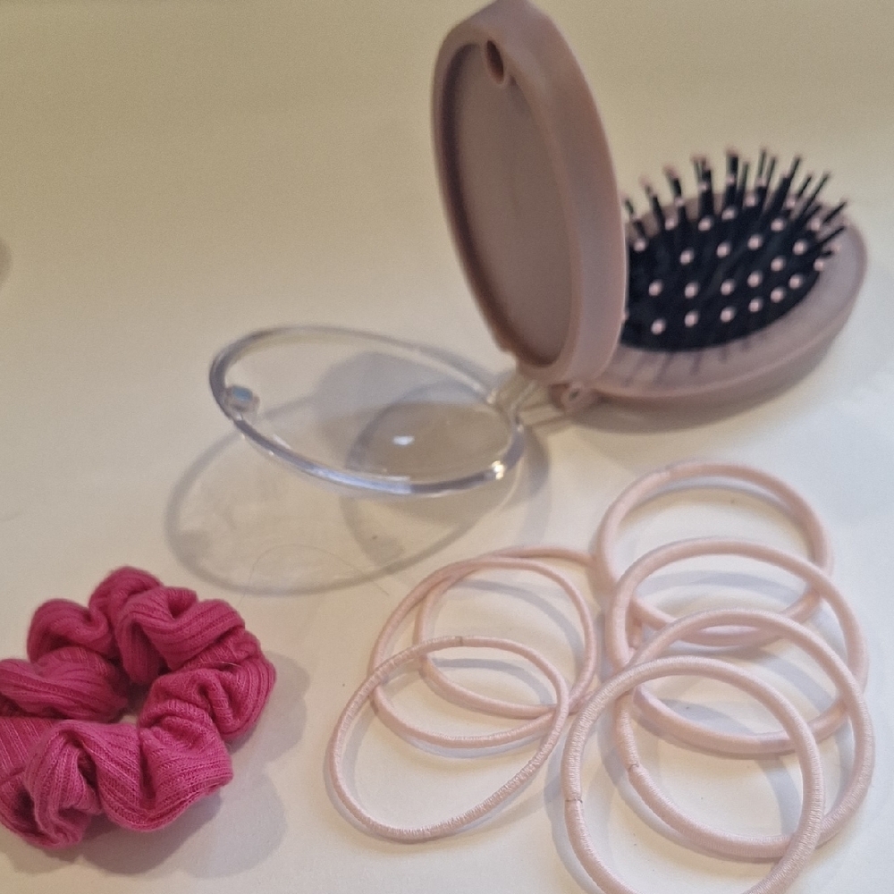 Easy, convenient compact Pink and Tan Hair Accessory set